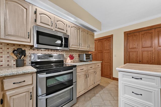 181 Mountain Tops Street, Blue Ridge, GA 30513