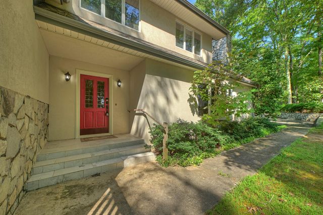 181 Mountain Tops Street, Blue Ridge, GA 30513