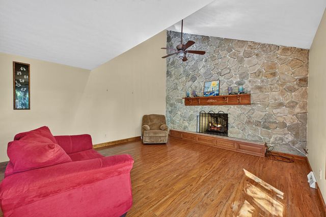 181 Mountain Tops Street, Blue Ridge, GA 30513