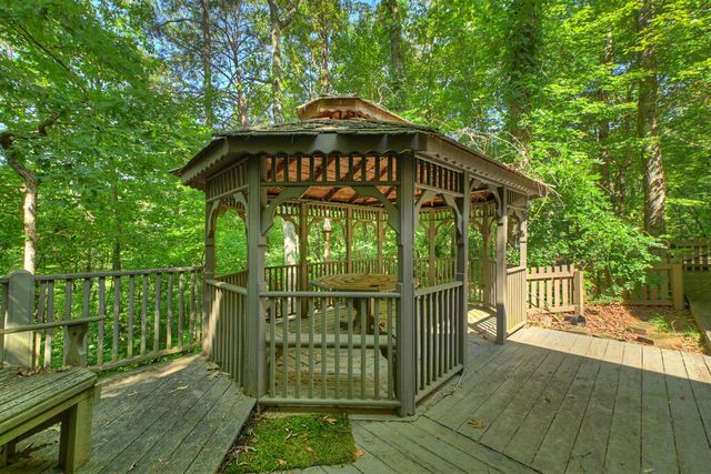 181 Mountain Tops Street, Blue Ridge, GA 30513