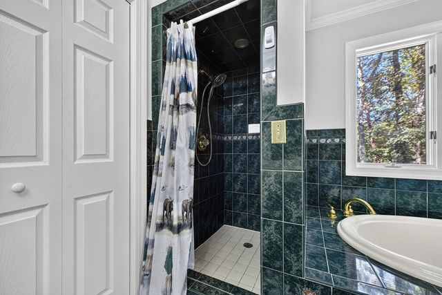 181 Mountain Tops Street, Blue Ridge, GA 30513