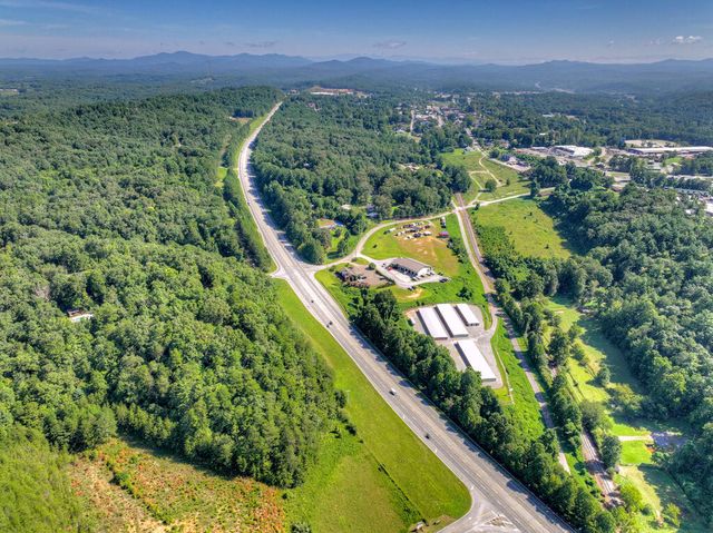181 Mountain Tops Street, Blue Ridge, GA 30513