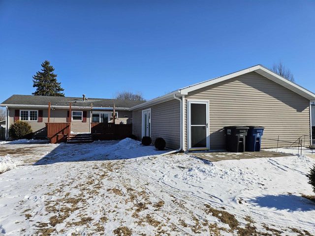 613 MCKINLEY AVENUE, Omro, WI 54963