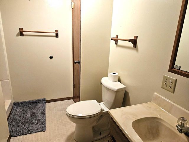 613 MCKINLEY AVENUE, Omro, WI 54963