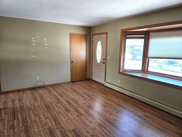 613 MCKINLEY AVENUE, Omro, WI 54963