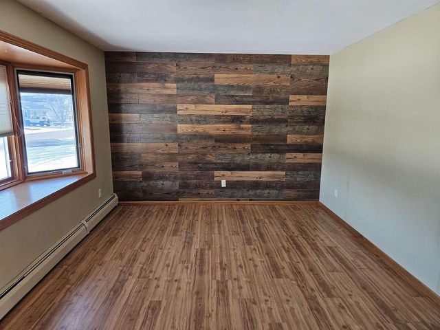 613 MCKINLEY AVENUE, Omro, WI 54963