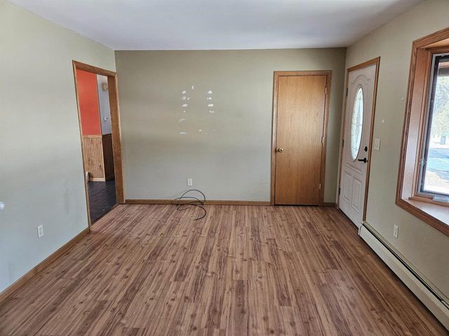 613 MCKINLEY AVENUE, Omro, WI 54963