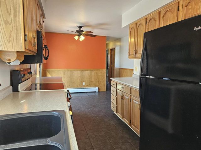 613 MCKINLEY AVENUE, Omro, WI 54963