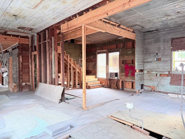 803 Brooks Street, Houston, TX 77009