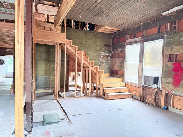 803 Brooks Street, Houston, TX 77009
