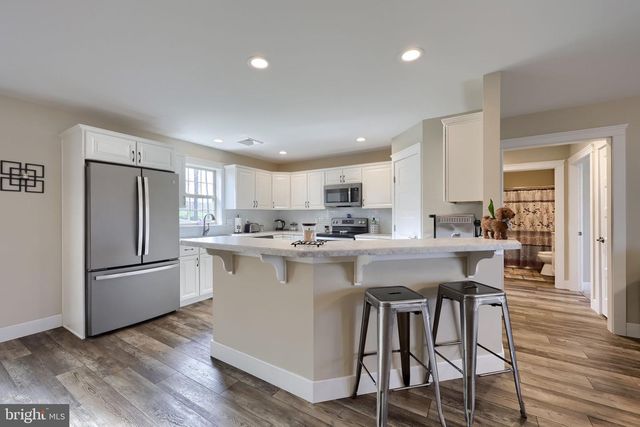 218 SWEET BIRCH LN, Womelsdorf, PA 19567