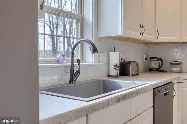 218 SWEET BIRCH LN, Womelsdorf, PA 19567