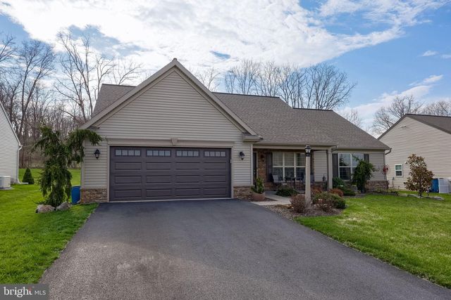 218 SWEET BIRCH LN, Womelsdorf, PA 19567