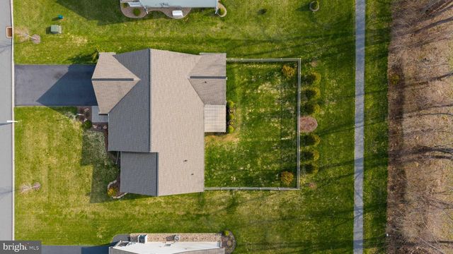 218 SWEET BIRCH LN, Womelsdorf, PA 19567