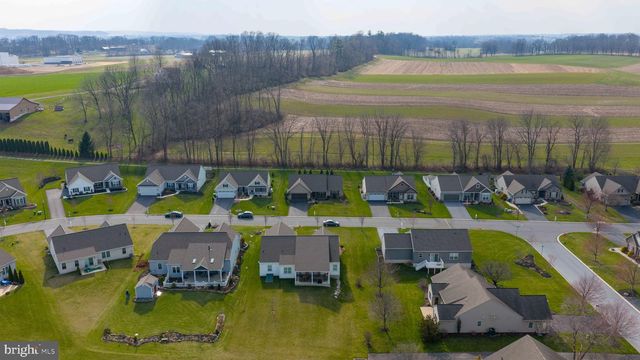 218 SWEET BIRCH LN, Womelsdorf, PA 19567