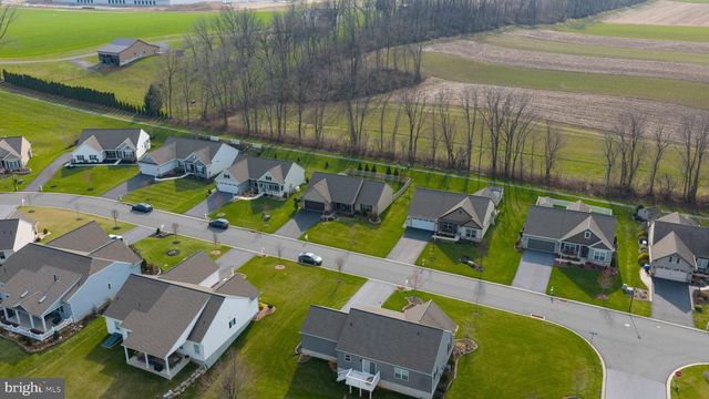 218 SWEET BIRCH LN, Womelsdorf, PA 19567