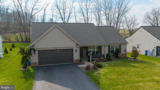 218 SWEET BIRCH LN, Womelsdorf, PA 19567