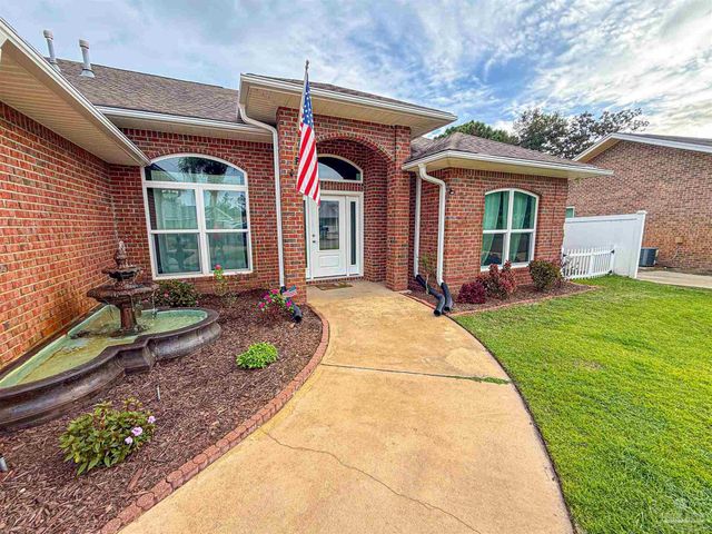 5416 Ponte Verde Dr, Pensacola, FL 32507