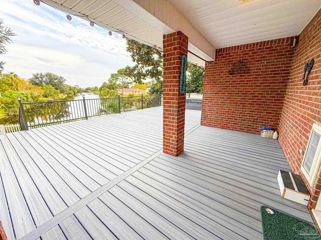 5416 Ponte Verde Dr, Pensacola, FL 32507