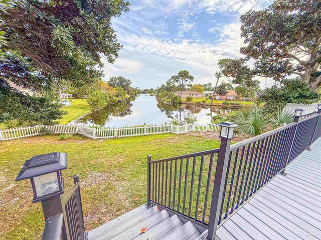 5416 Ponte Verde Dr, Pensacola, FL 32507