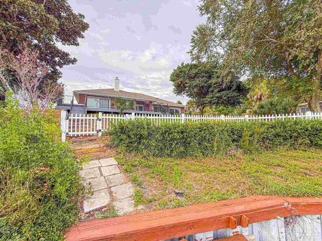 5416 Ponte Verde Dr, Pensacola, FL 32507