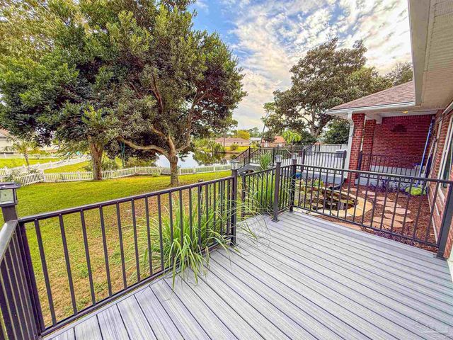 5416 Ponte Verde Dr, Pensacola, FL 32507