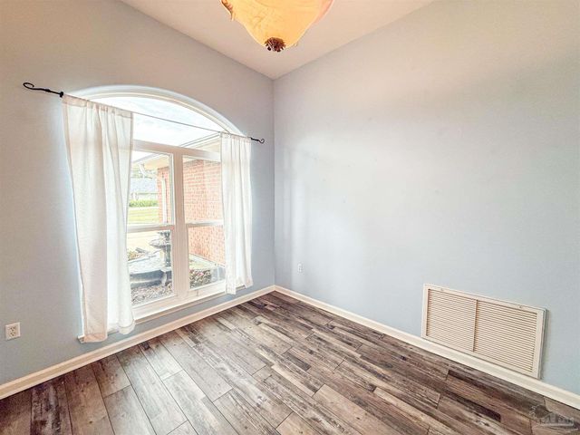 5416 Ponte Verde Dr, Pensacola, FL 32507