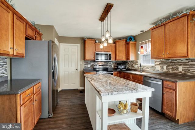 21 HILGERT AVE, Shillington, PA 19607