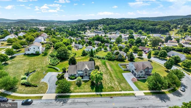 21 HILGERT AVE, Shillington, PA 19607