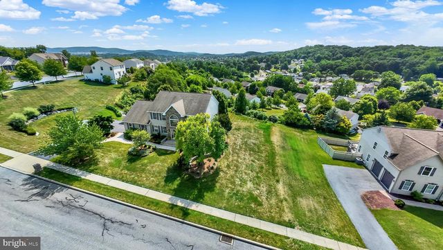 21 HILGERT AVE, Shillington, PA 19607