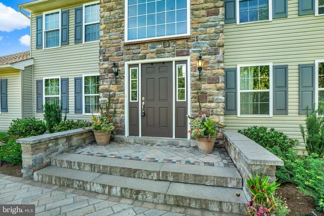 21 HILGERT AVE, Shillington, PA 19607