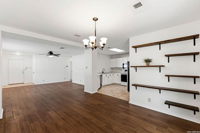 6326 REGENCY LN, San Antonio, TX 78249