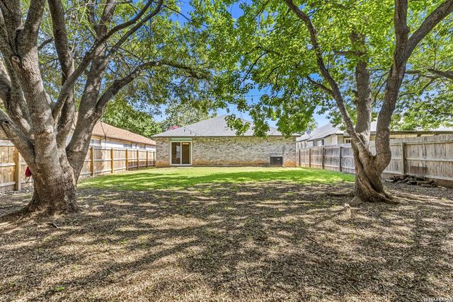 6326 REGENCY LN, San Antonio, TX 78249