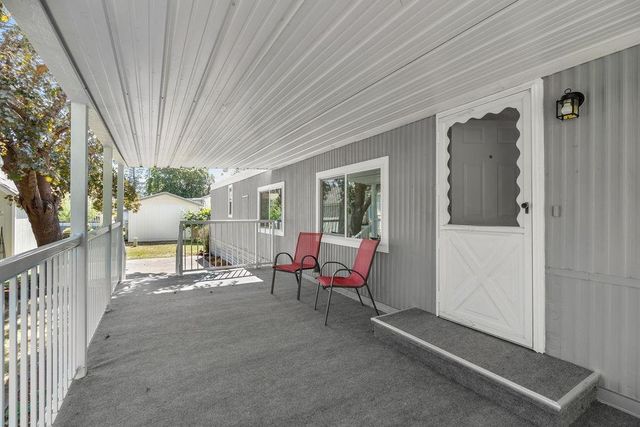 208 S Neyland Rd, Liberty Lake, WA 99019