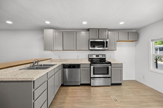 208 S Neyland Rd, Liberty Lake, WA 99019