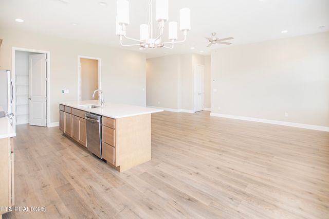 256 Clover Circle, Lenoir City, TN 37772