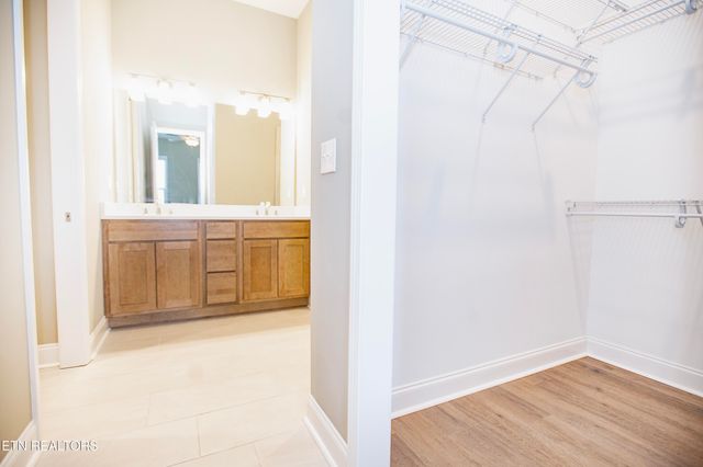 256 Clover Circle, Lenoir City, TN 37772