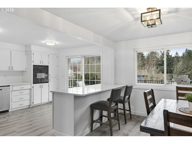 2160 Sw 26TH St, Gresham, OR 97080