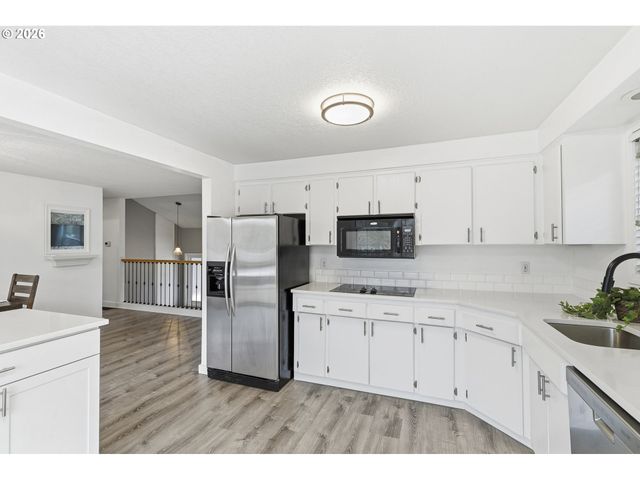 2160 Sw 26TH St, Gresham, OR 97080