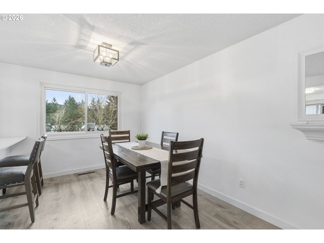 2160 Sw 26TH St, Gresham, OR 97080