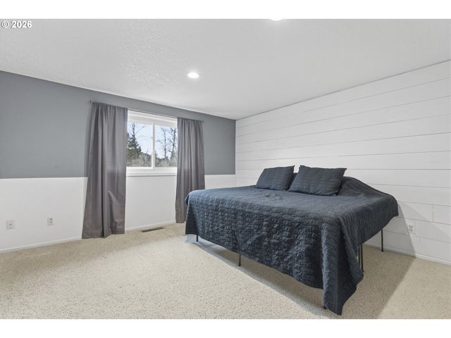 2160 Sw 26TH St, Gresham, OR 97080