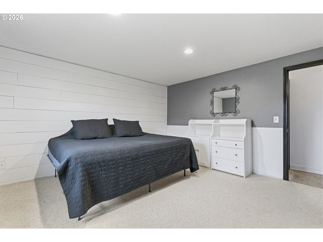 2160 Sw 26TH St, Gresham, OR 97080