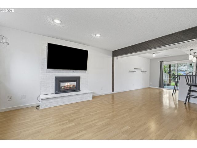 2160 Sw 26TH St, Gresham, OR 97080