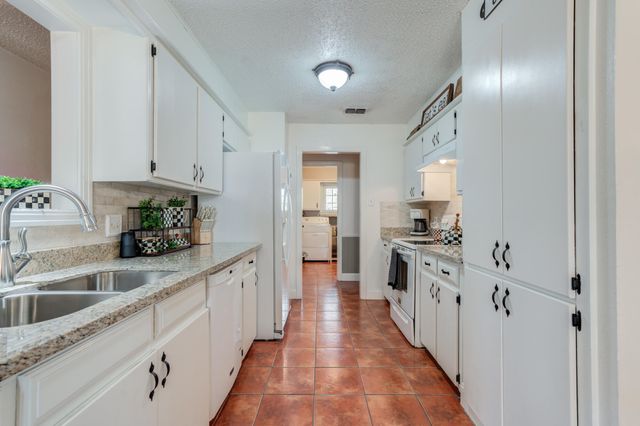 5012 57th Street, Lubbock, TX 79414