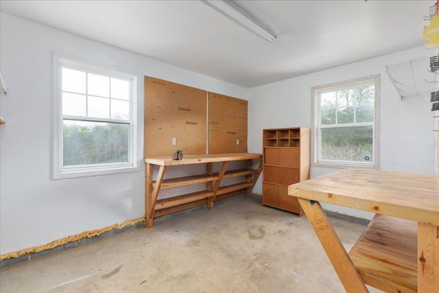1050 ALMOND DR, Luray, VA 22835
