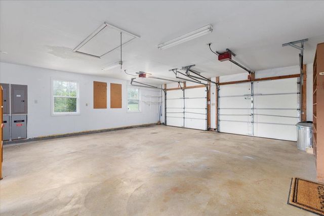 1050 ALMOND DR, Luray, VA 22835