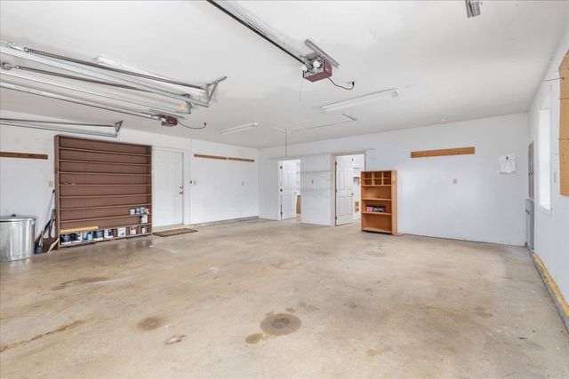 1050 ALMOND DR, Luray, VA 22835