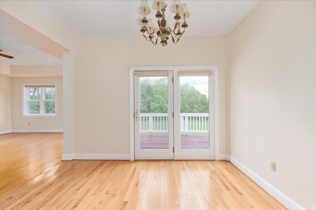 1050 ALMOND DR, Luray, VA 22835