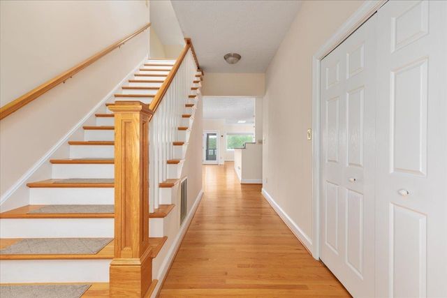 1050 ALMOND DR, Luray, VA 22835