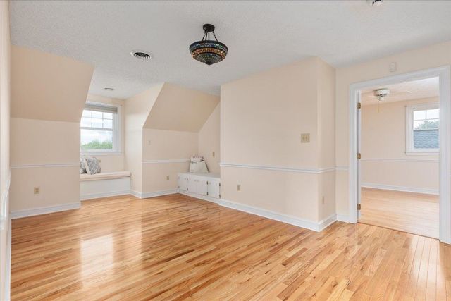 1050 ALMOND DR, Luray, VA 22835